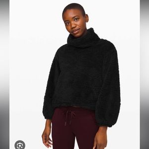 lululemon black sherpa pullover size medium/large